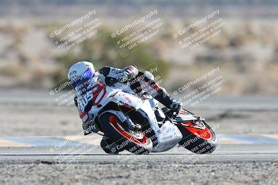 media/Dec-07-2025-CVMA (Sun) [[3e7d2de5dc]]/Race 12- Formula 40 MW and LW/